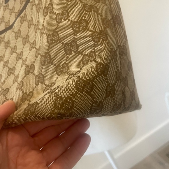 Gucci Canvas GG diaper/tote bag - Picture 8 of 17
